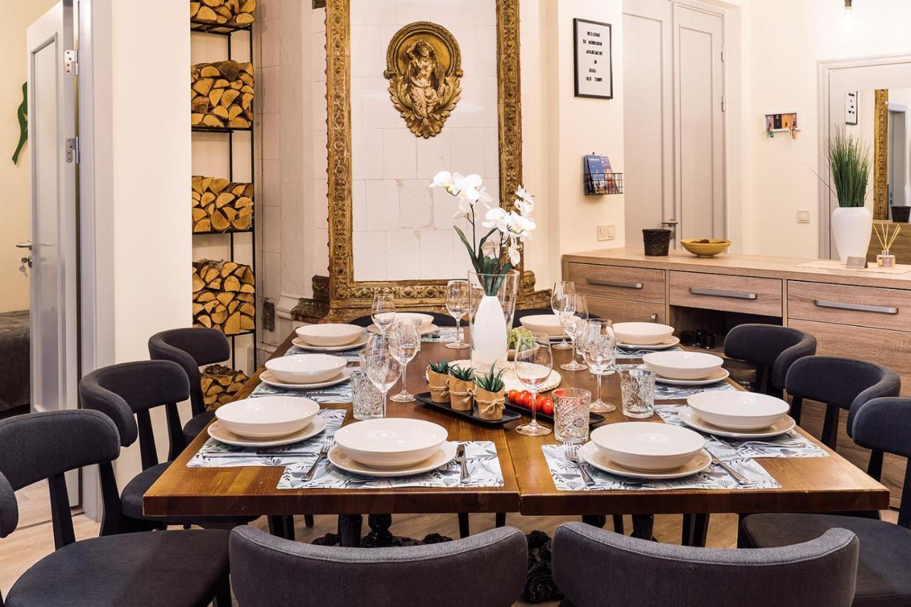 Morrison Apartment/15 Guests/7Bedrooms/Riga Old Town Buitenkant foto
